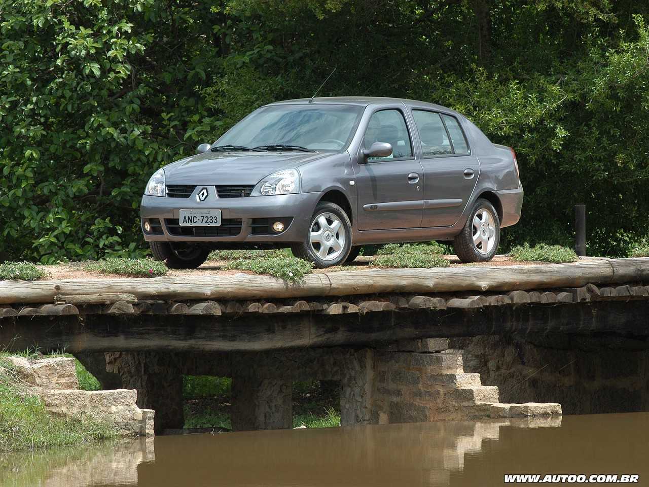 RenaultClio Sedan