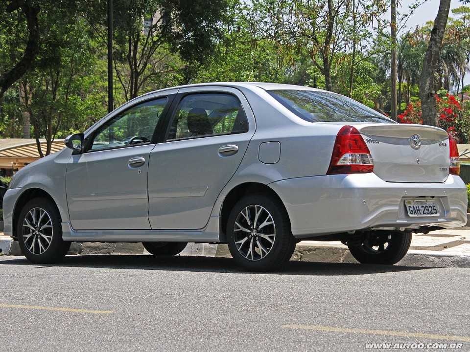 Toyota Etios Sedã 2017