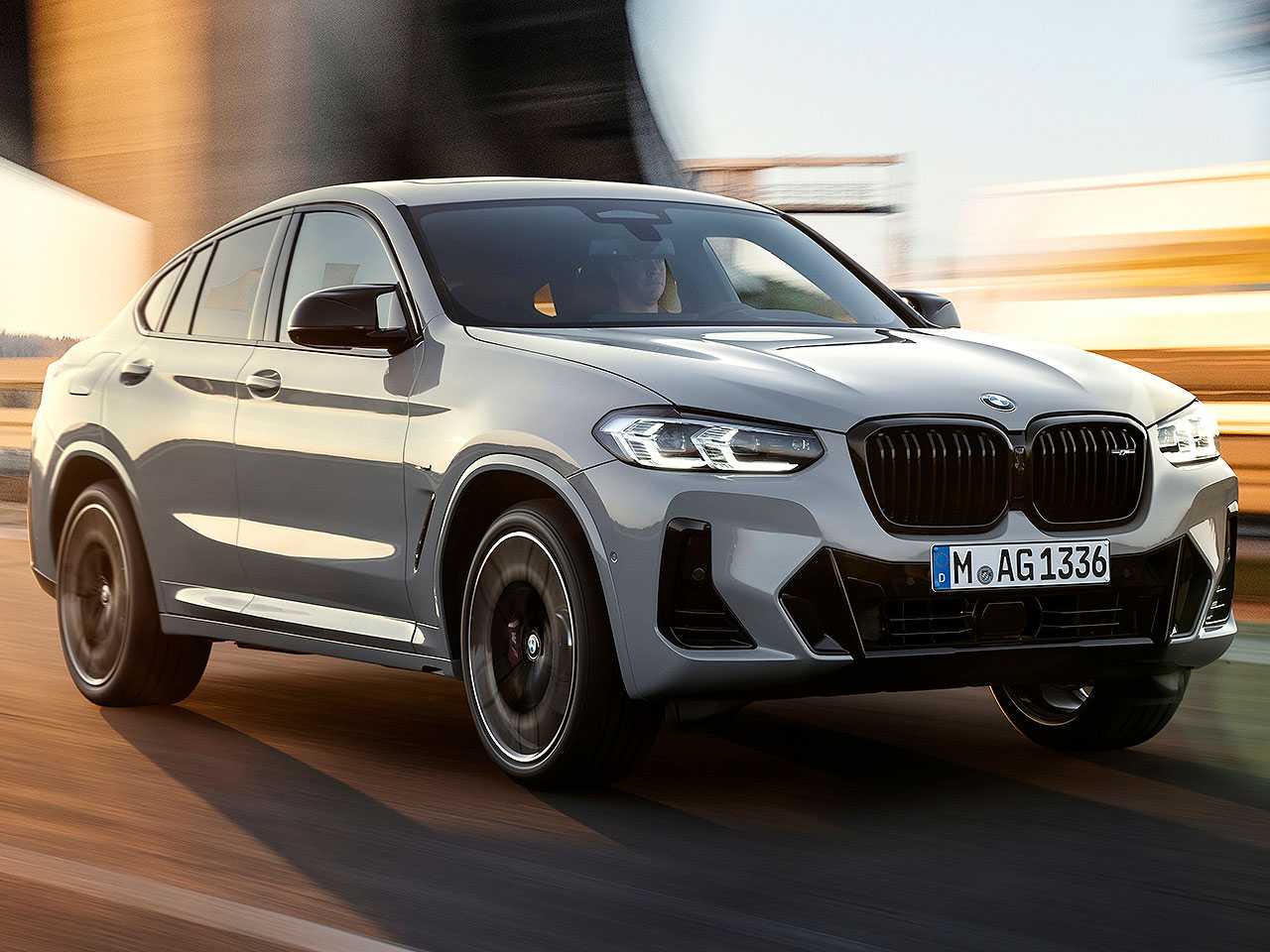 BMWX4