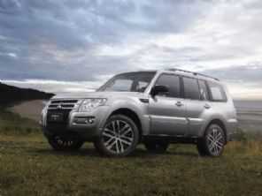 Mitsubishi Pajero Full